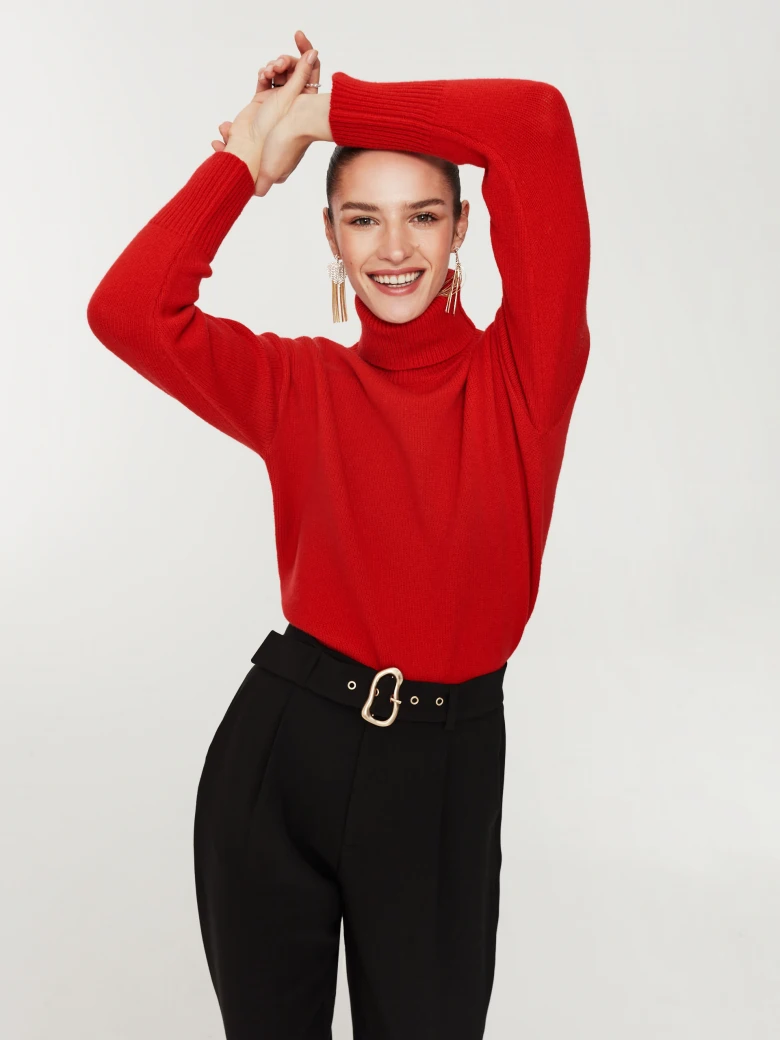 Red wool pullover