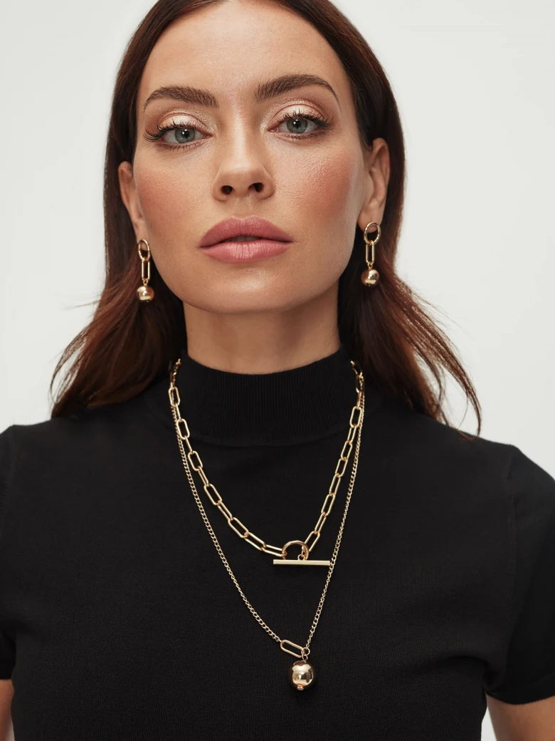 Black turtleneck with short sleeves