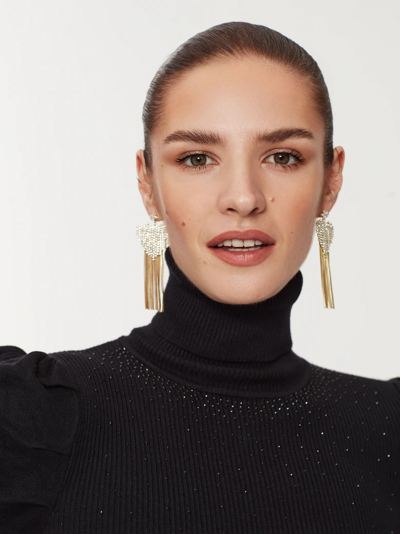 Black turtleneck sweater with buffets