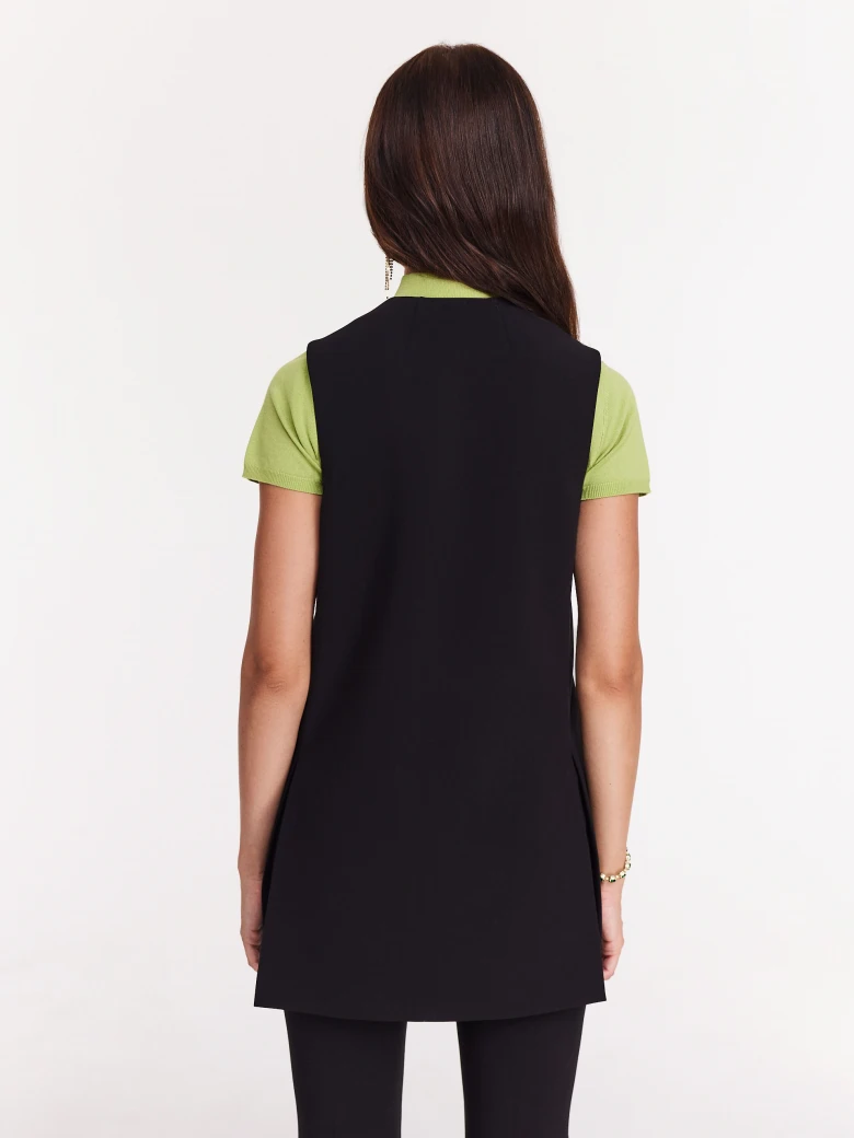 Black knitted vest