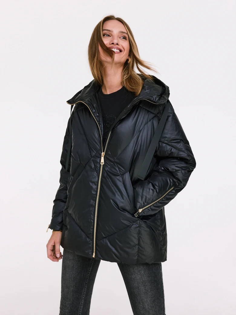 Czarna kurtka puchowa oversize