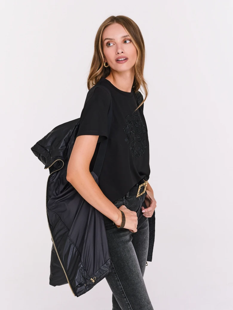 Czarna kurtka puchowa oversize