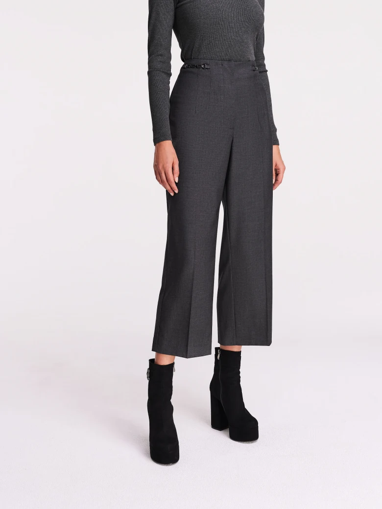 Szare spodnie culotte