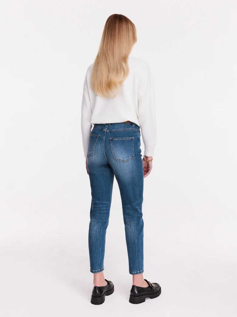 Thin jeans pants with narrow legs
