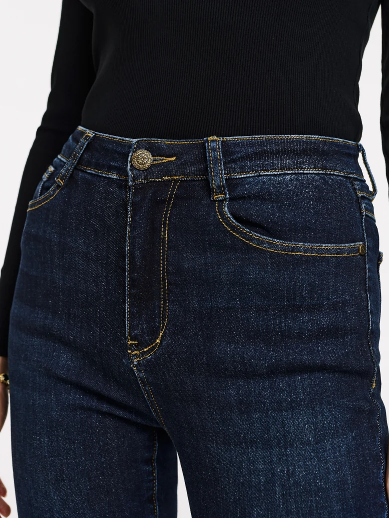 Navy blue fitted denim pants