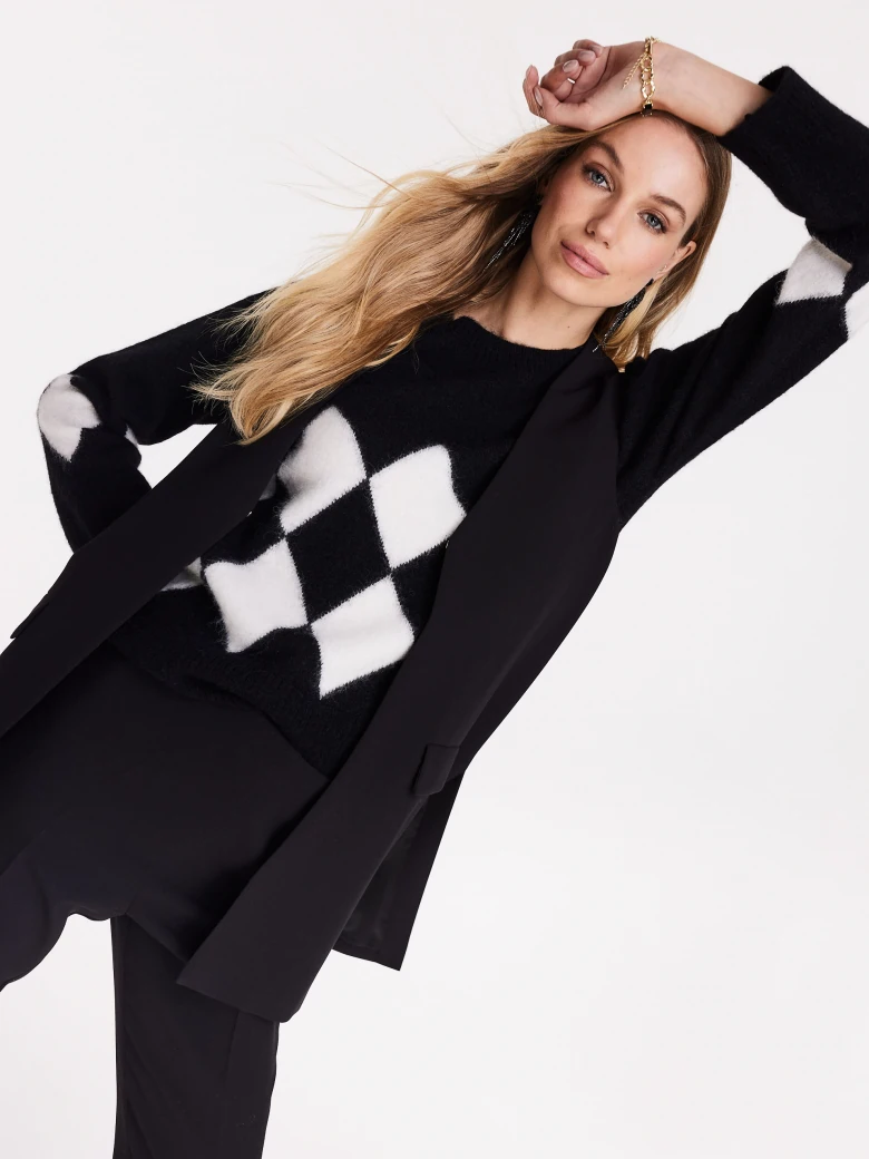 Black oversize sweater in diamonds