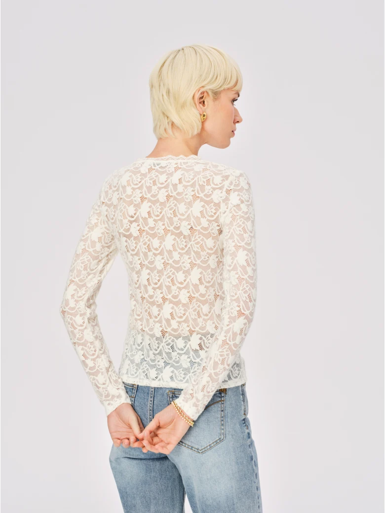 Fitted lace blouse in ecru