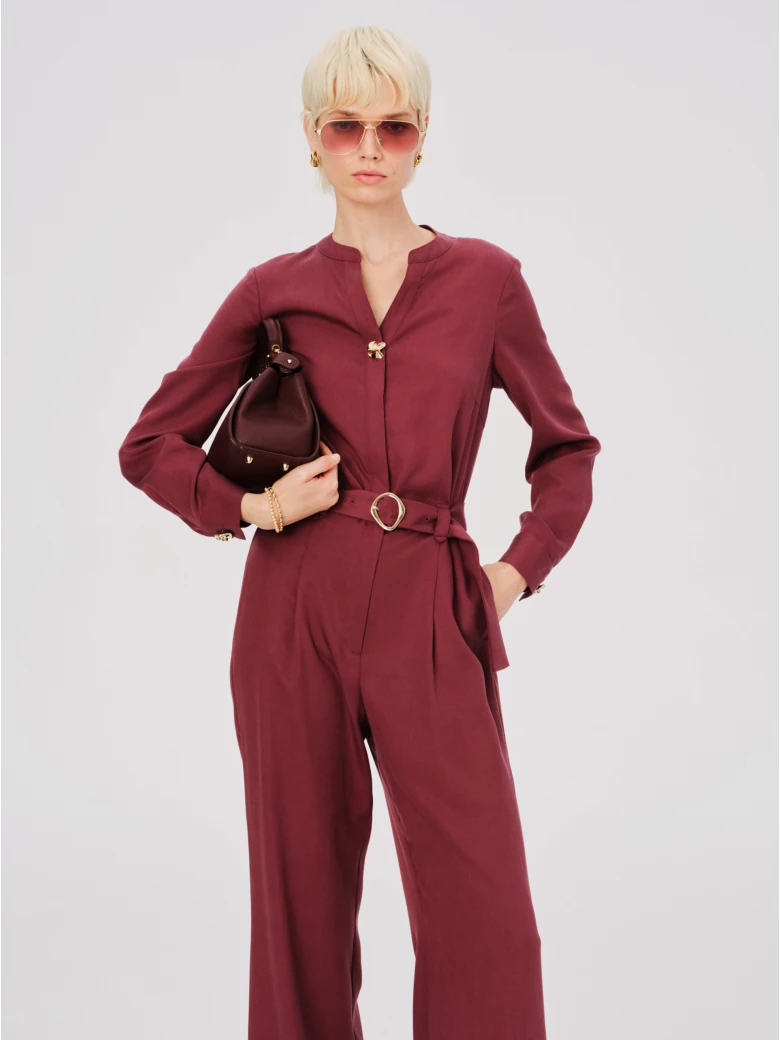 Elegancki burgundowy kombinezon z lyocellu