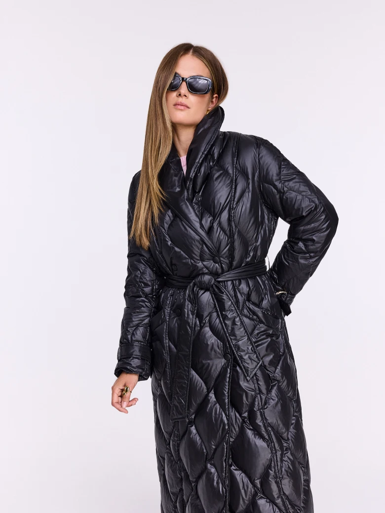 Long down coat made of quilted fabric