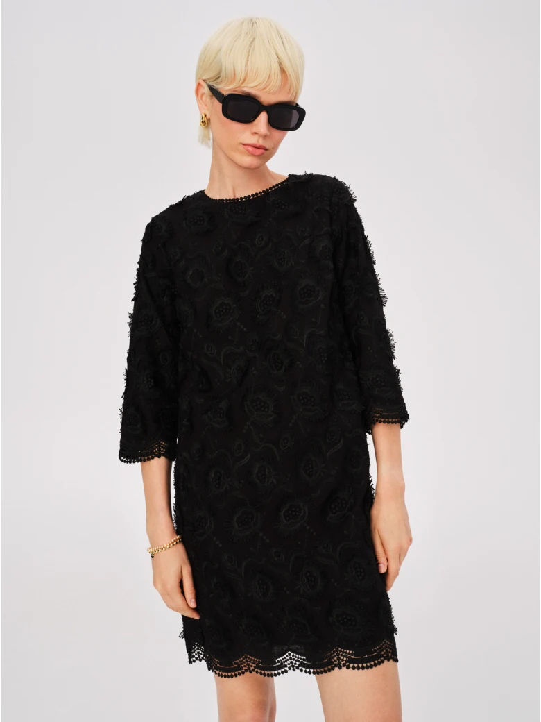 Black cotton dress with embroidered flowers