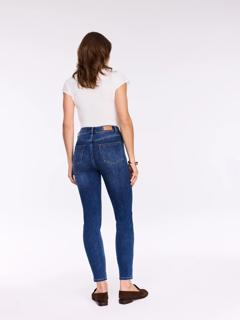 Fitted jeans