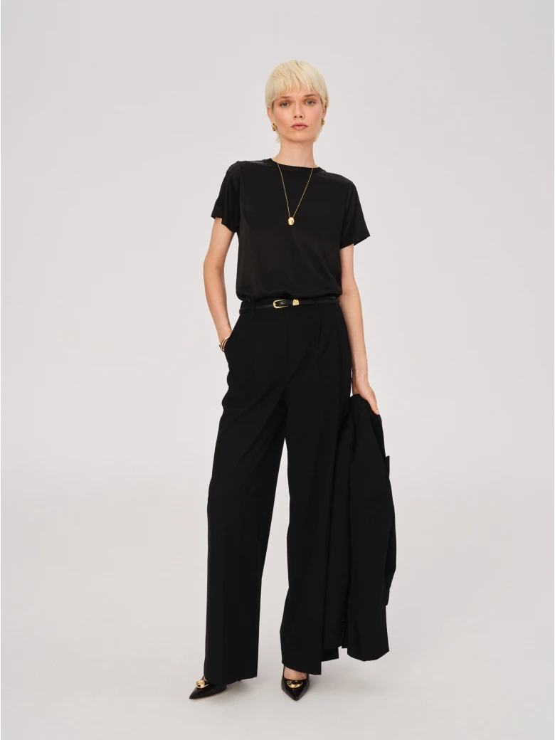 Elegant black trousers with viscose and wool
