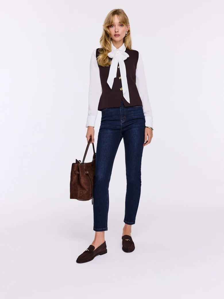 Navy blue slim-fit jeans