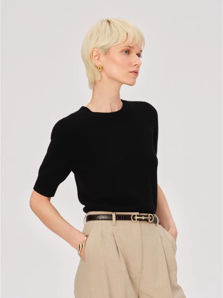 Black short-sleeved sweater made of wool with cashmere