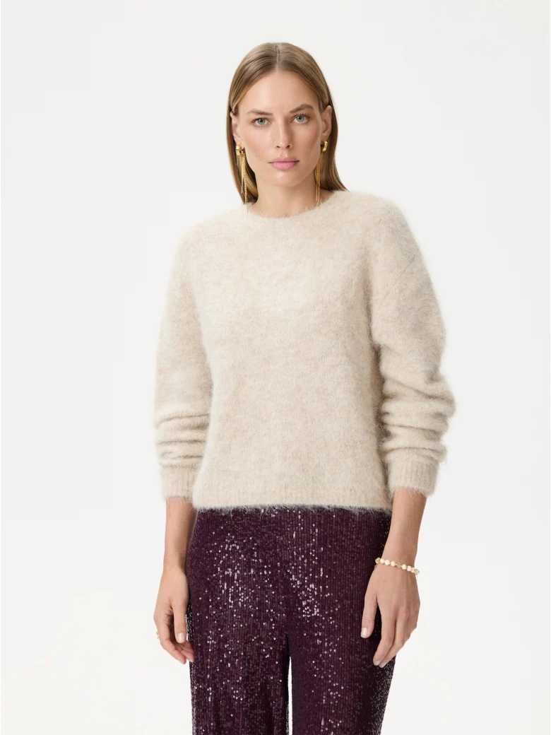 Beige sweater with alpaca wool