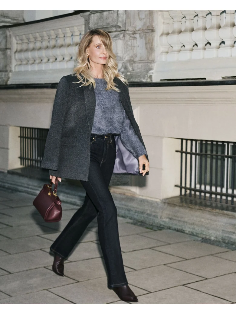 Elegant wool jacket with a classic cut