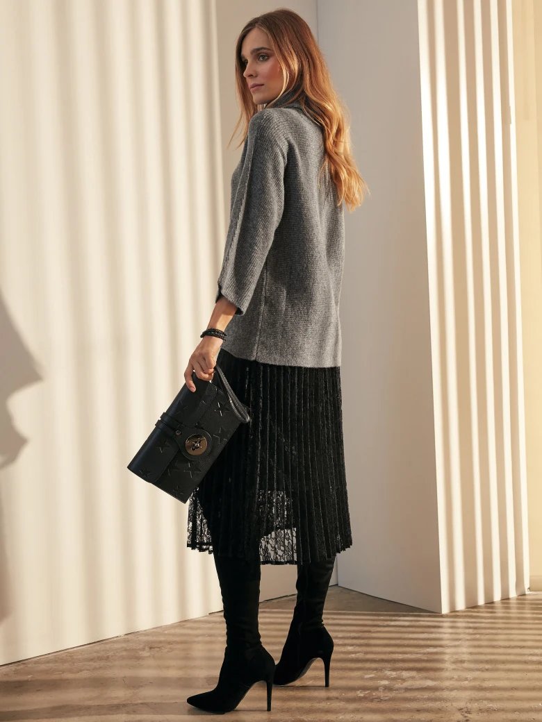 OVERSIZED TURTLENECK SWEATER