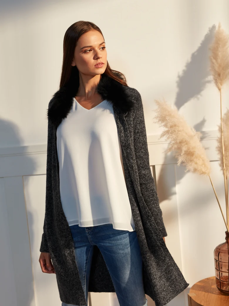 LONG CARDIGAN DECORATED WITH A FUR ETOLO