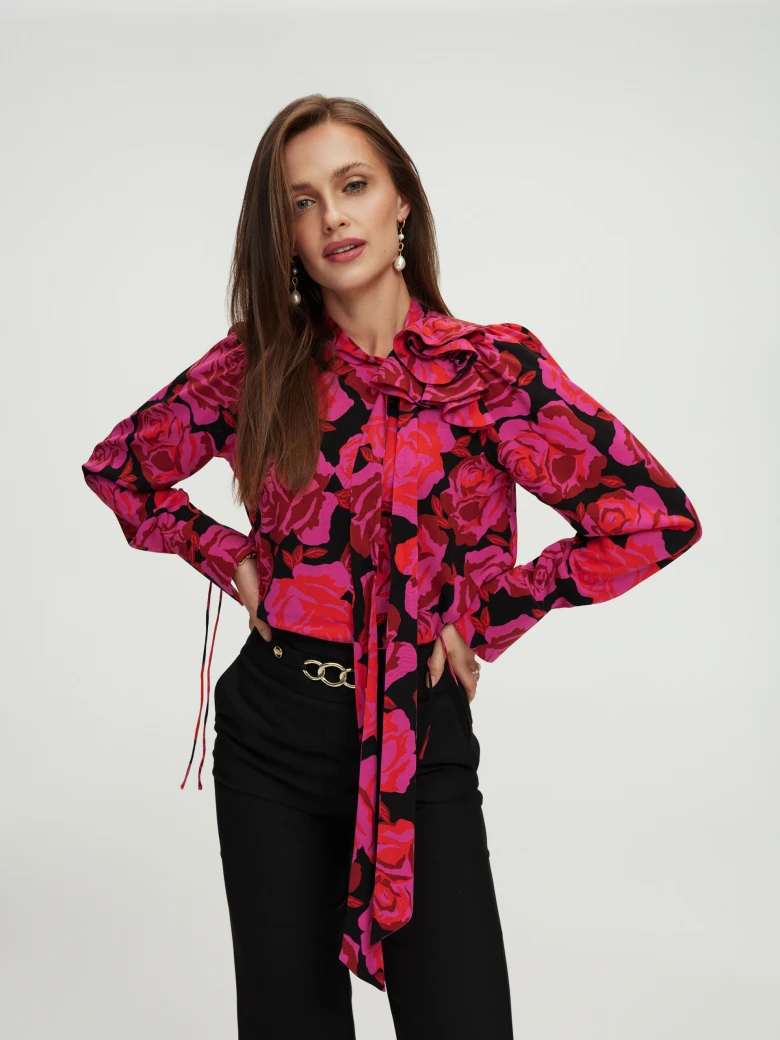 Long sleeve blouse in roses