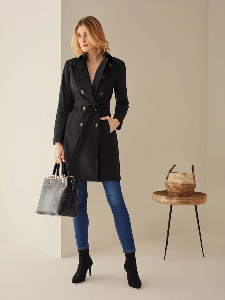 BLACK LEATHER HANDBAG