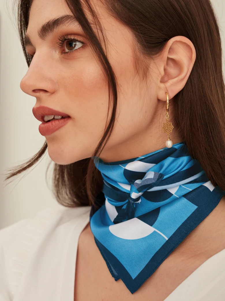 BLUE SILK GAVROSHKA