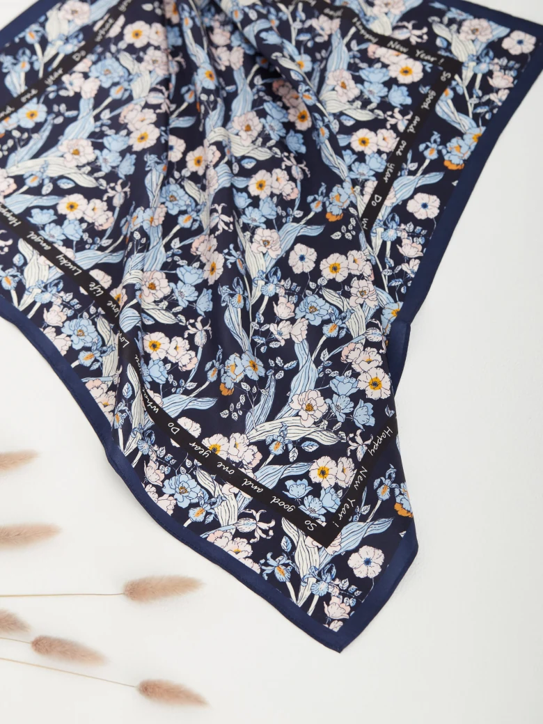 SILK FLORAL GAVROCHE