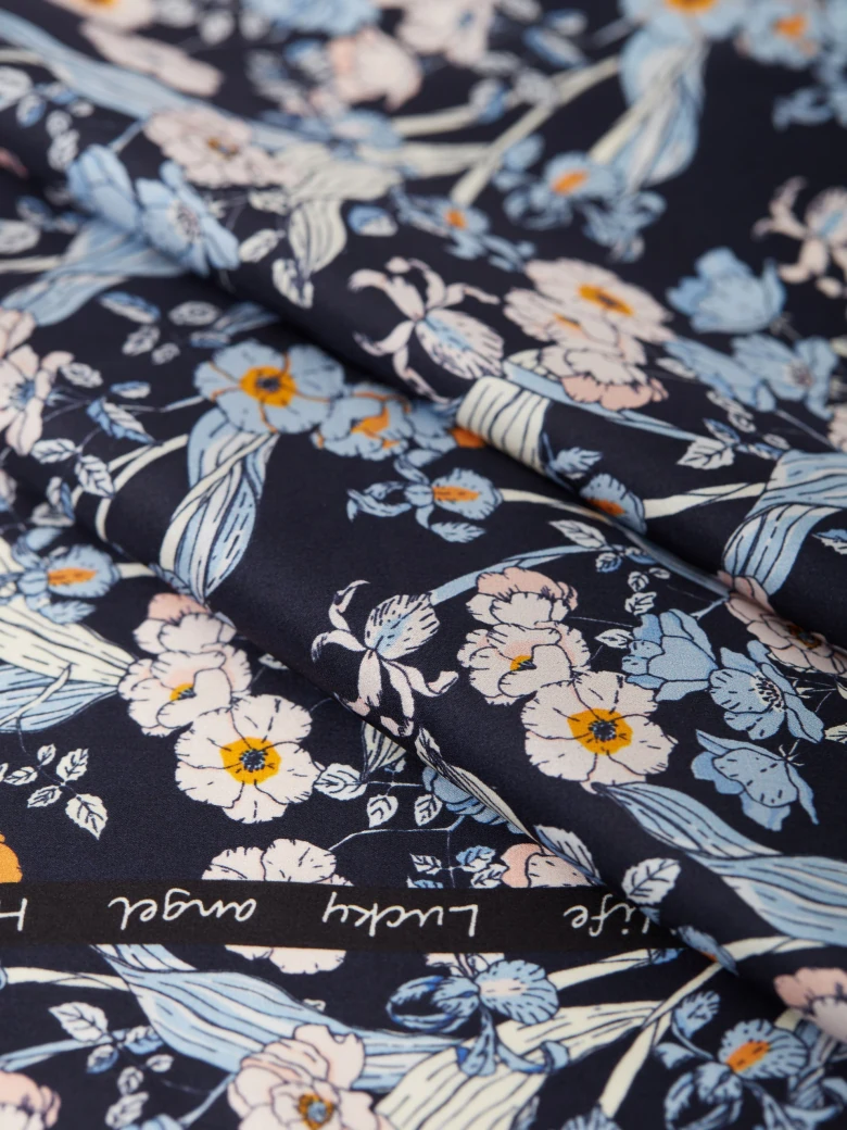 SILK FLORAL GAVROCHE