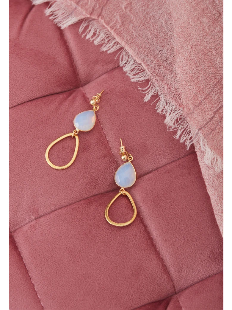 LONG EARRINGS WITH BLUE STONE