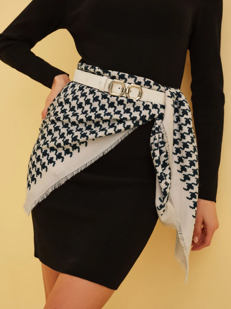 SHAWL IN BLACK AND WHITE PEPIT