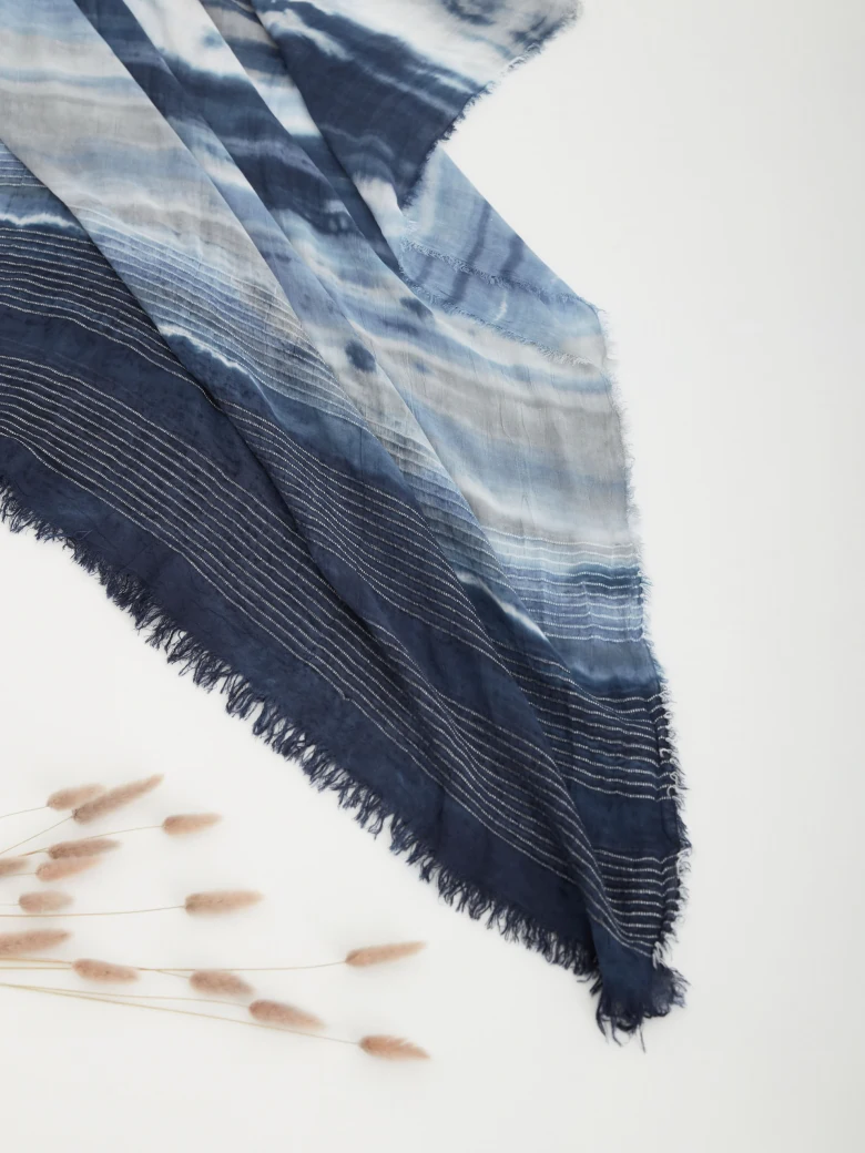 BLUE PATTERNED SHAWL