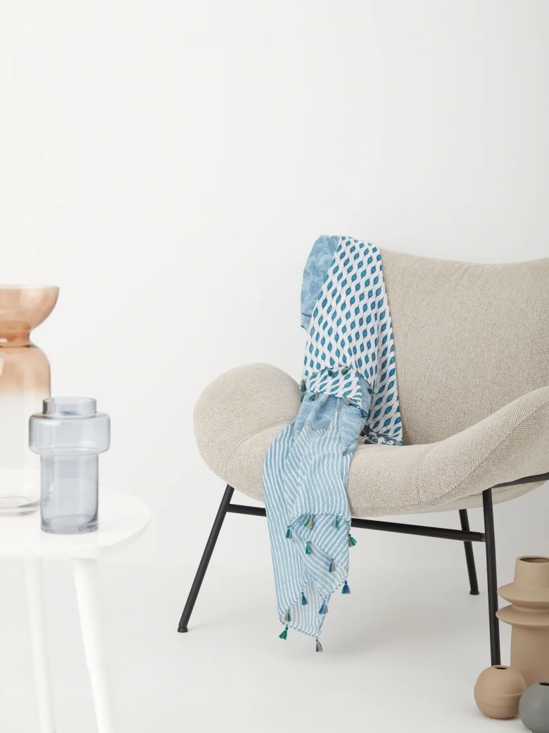 BLUE PATTERNED SCARF