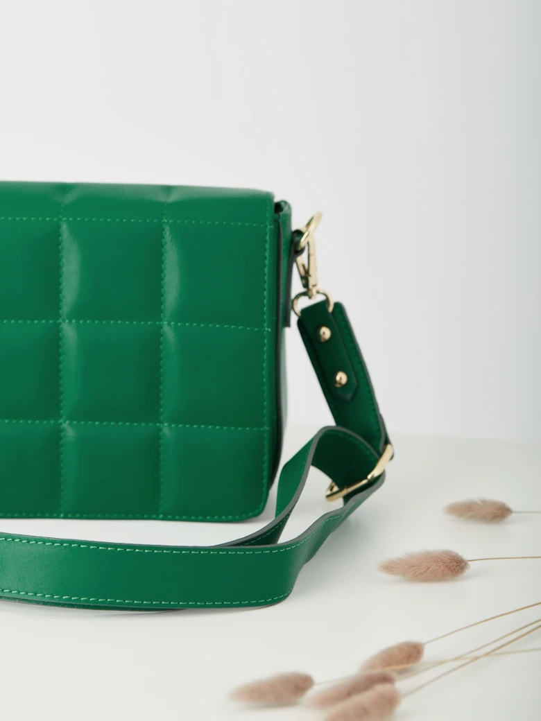 GREEN QUILTED BAG
