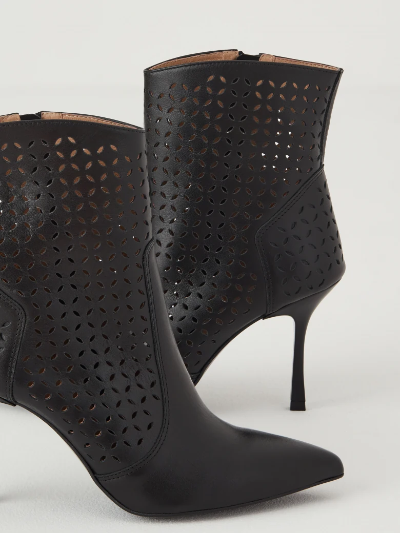 Black stiletto boots