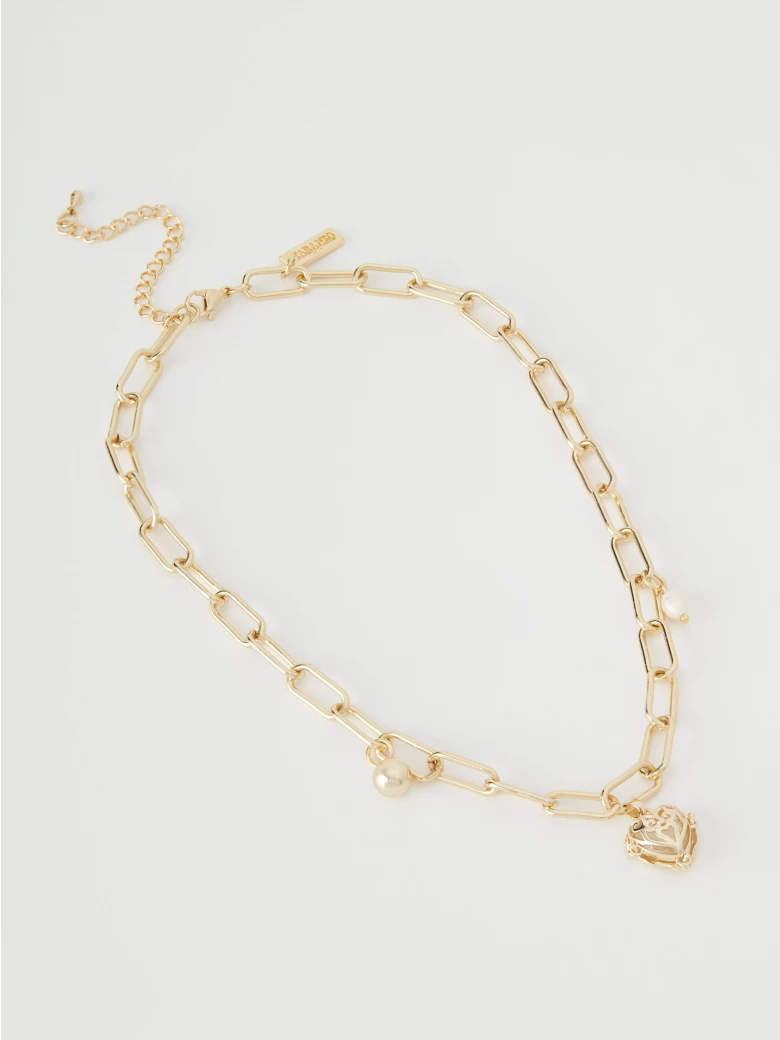 Necklace with pendants