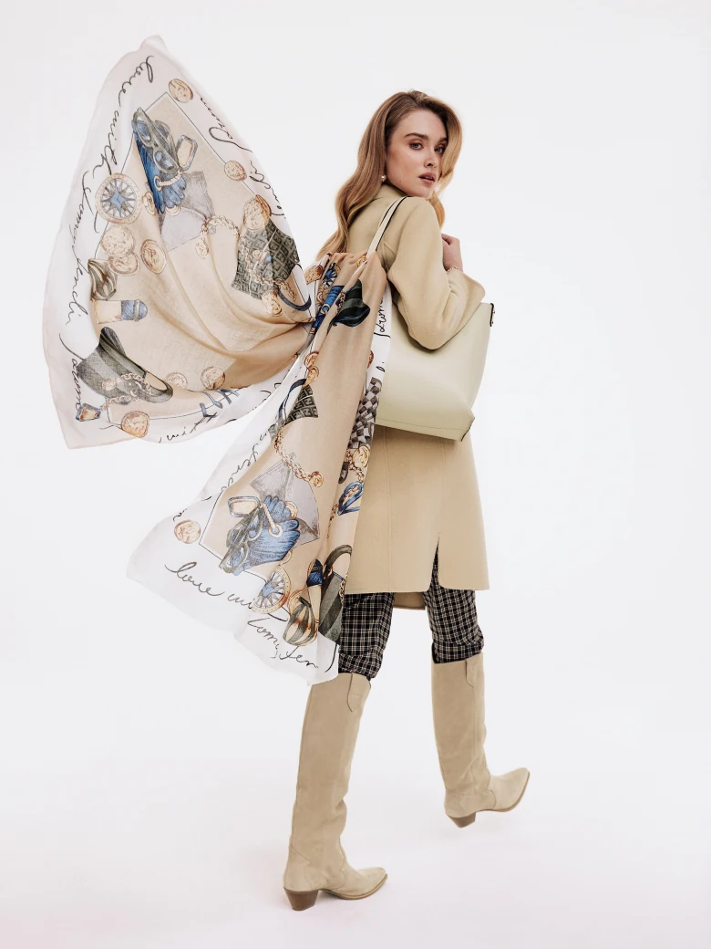 Large patterned shawl