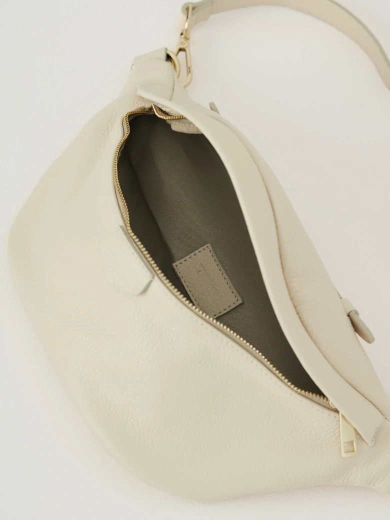 Cream colored kidney bag