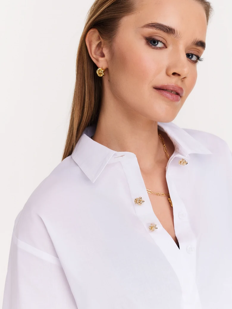 Elegant earrings on sticks