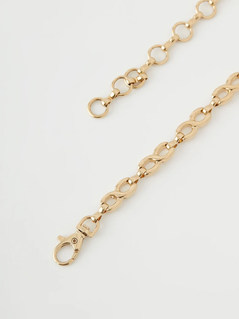 Metal chain strap in gold color