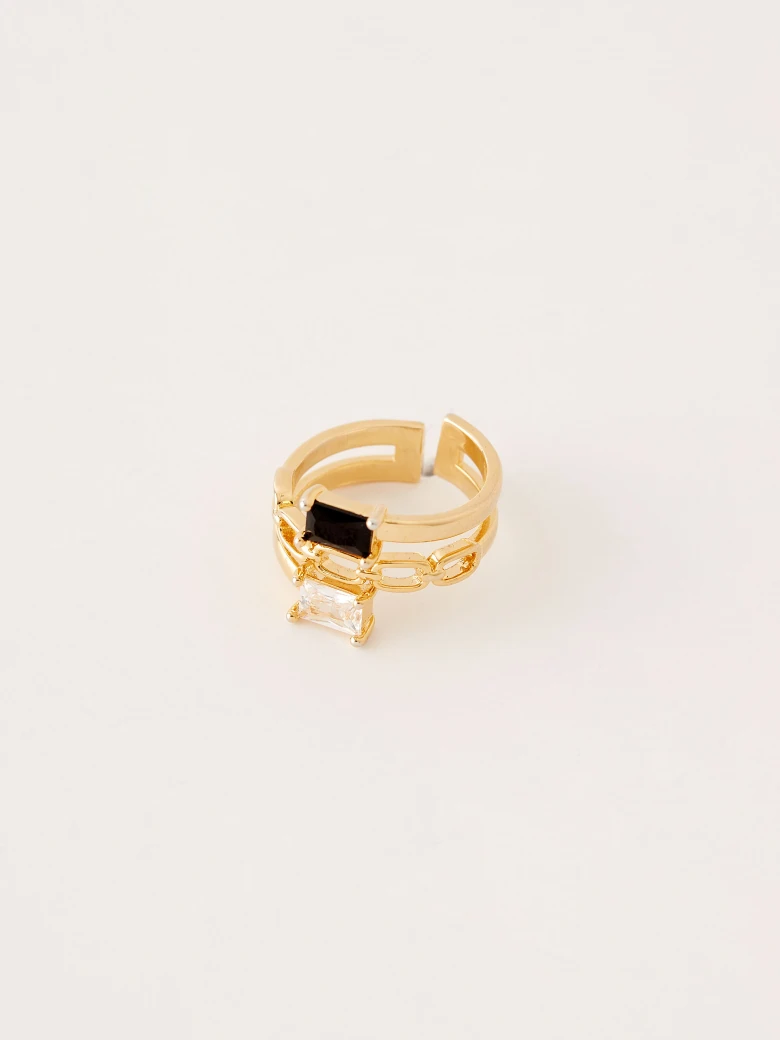 Adjustable triple ring in gold color