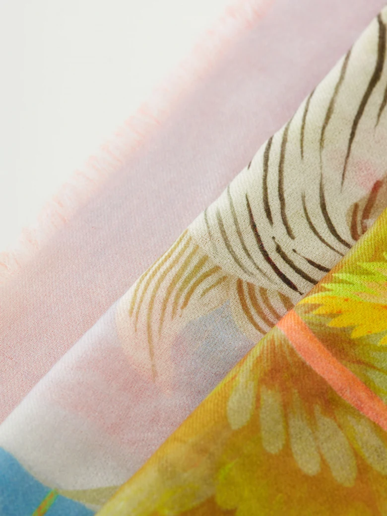 Patterned scarf made of natural wool
