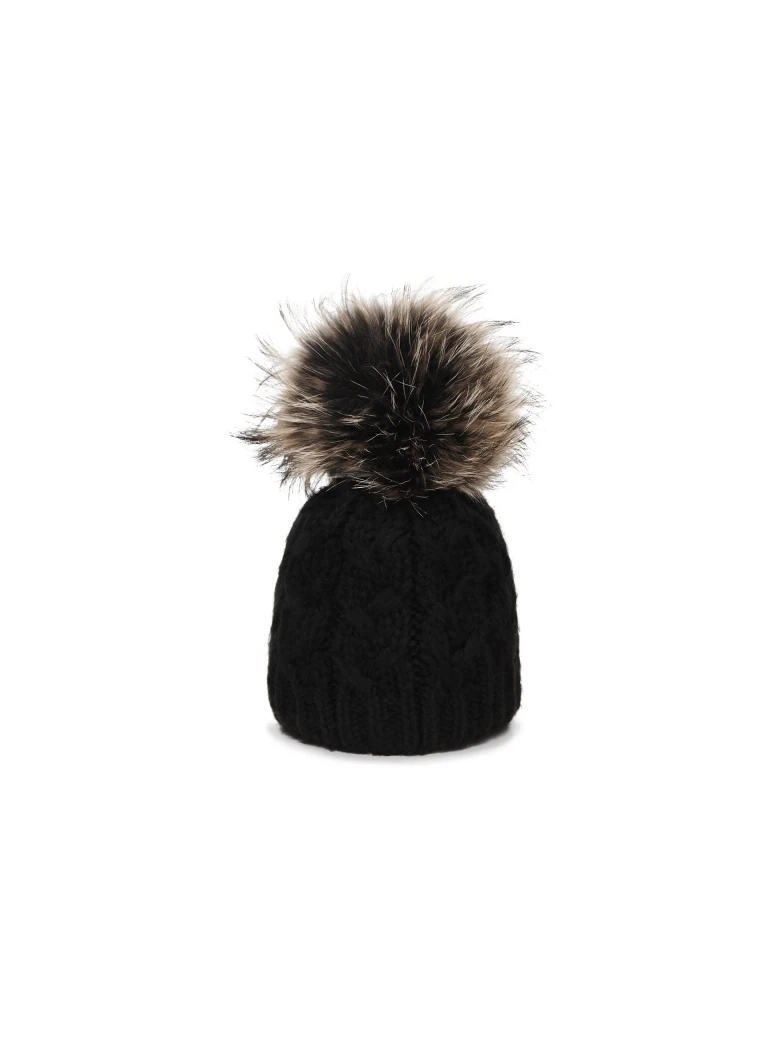 BLACK BEANIE WITH PLAID WEAVE