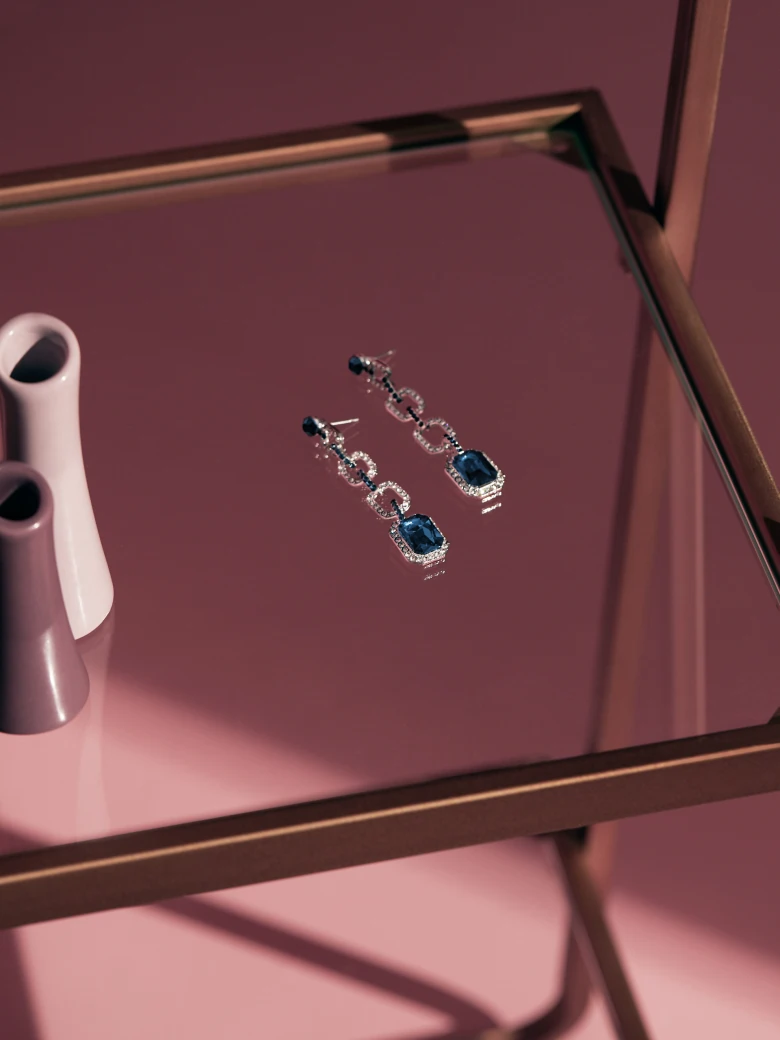 EARRINGS WITH BLUE STONE