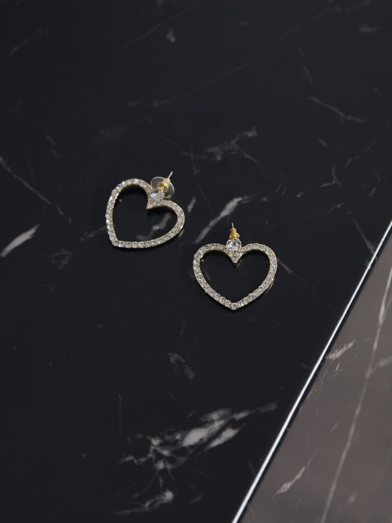 LONG HEART EARRINGS