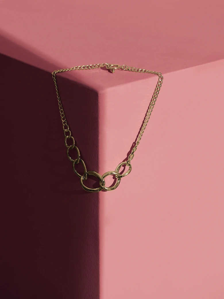 LARGE GOLD CHAIN
