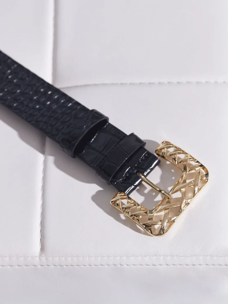 BLACK WIDE BELT WITH LARGE BUCKLE