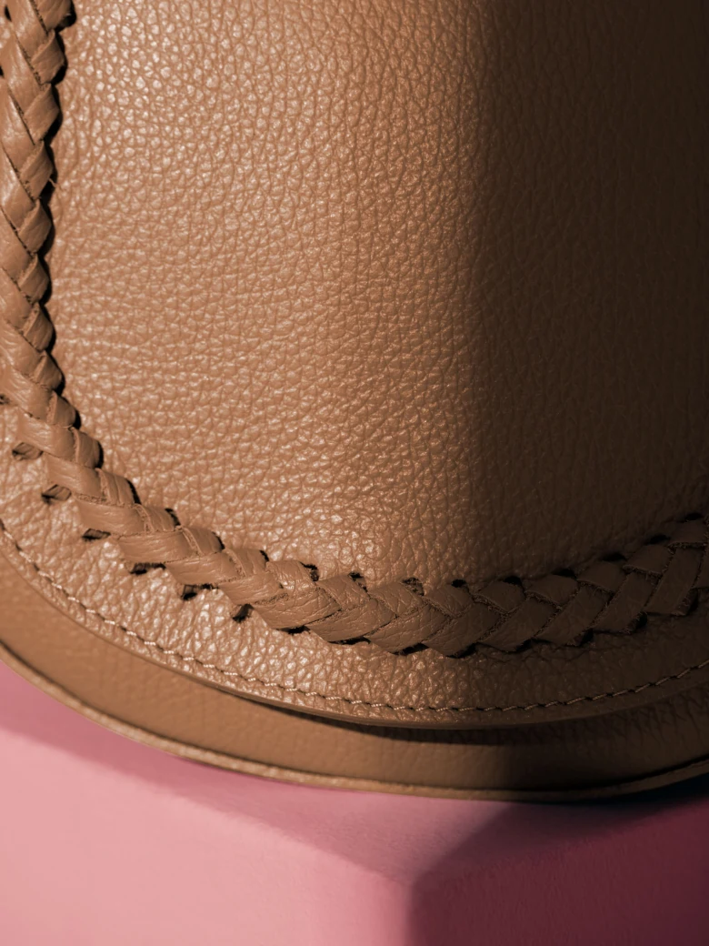 BROWN LEATHER HANDBAG