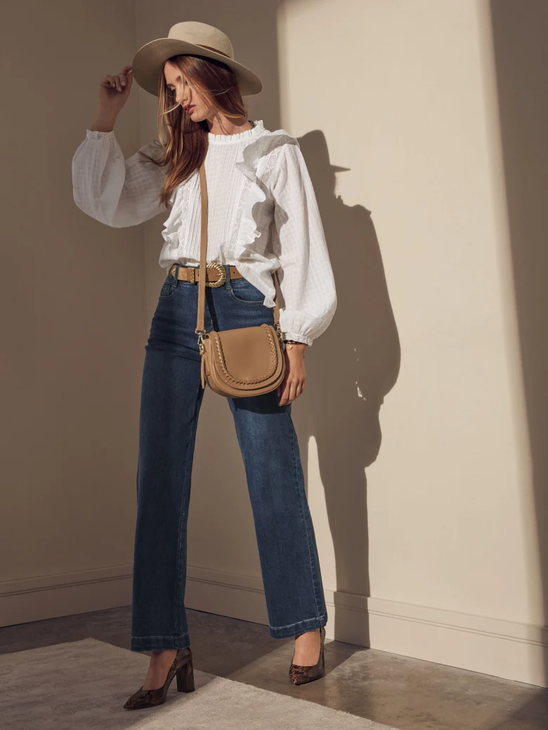 BROWN LEATHER HANDBAG