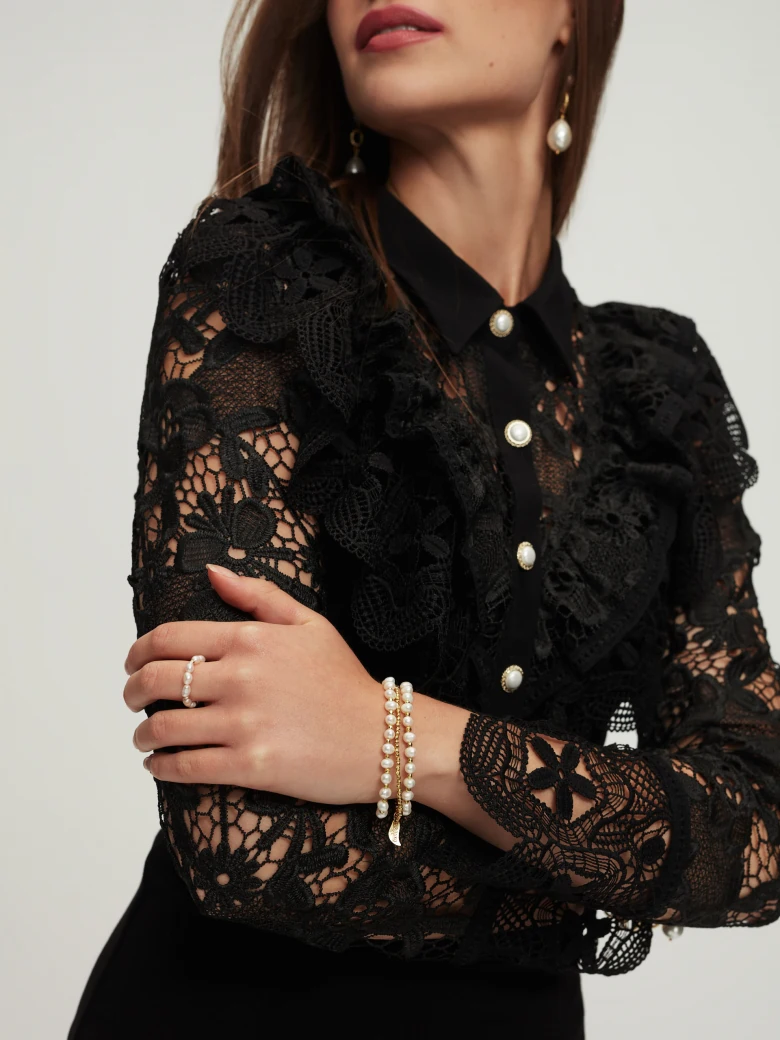 Set of bracelets with pearls