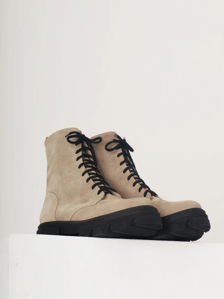 Beige boots from natural leather