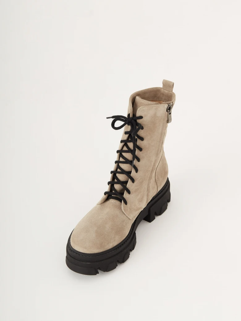 Beige boots from natural leather